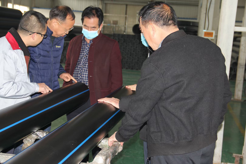 三門峽市陜州區水利局張局長，自來水公司趙總經理等人蒞臨陜西甘霖實業公司考察指導工作