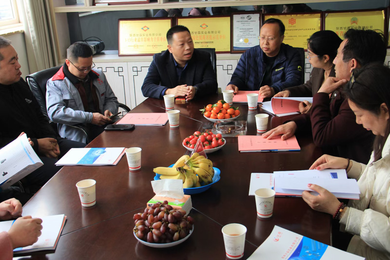 三門峽市陜州區水利局張局長，自來水公司趙總經理等人蒞臨陜西甘霖實業公司考察指導工作